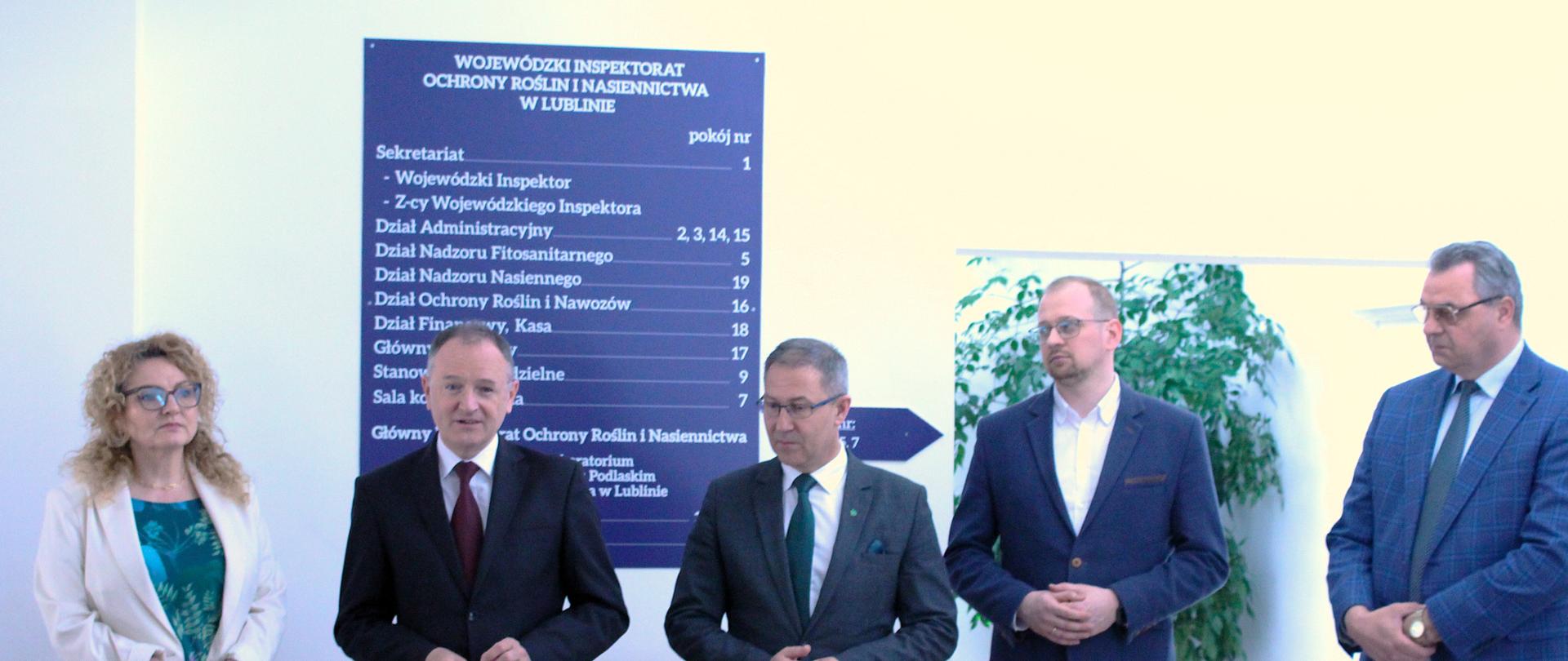 Wojewódzki Inspektor, Zastępcy Wojewódzkiego Inspektora Pracownicy WIORiN podczas spotkania wielkanocnego z Wicewojewodą Lubelskim oraz Dyrektorem Wydziału Środowiska i Rolnictwa Lubelskiego Urzędu Wojewódzkiego.