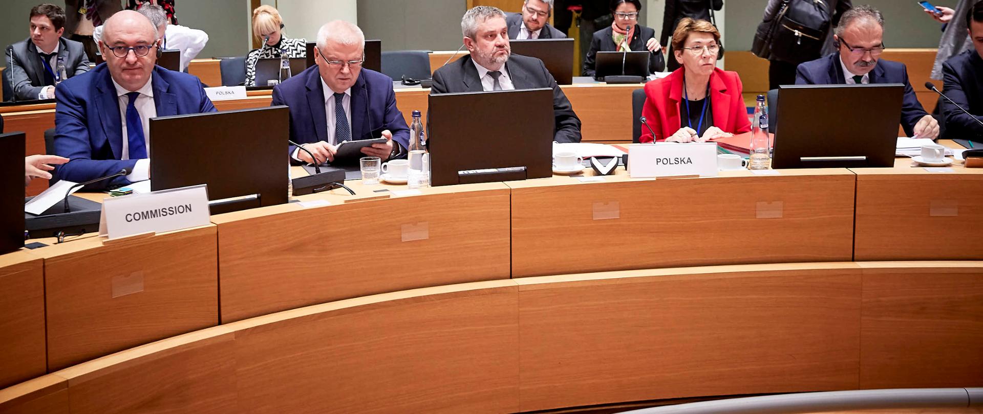 Okrągły stół rolny