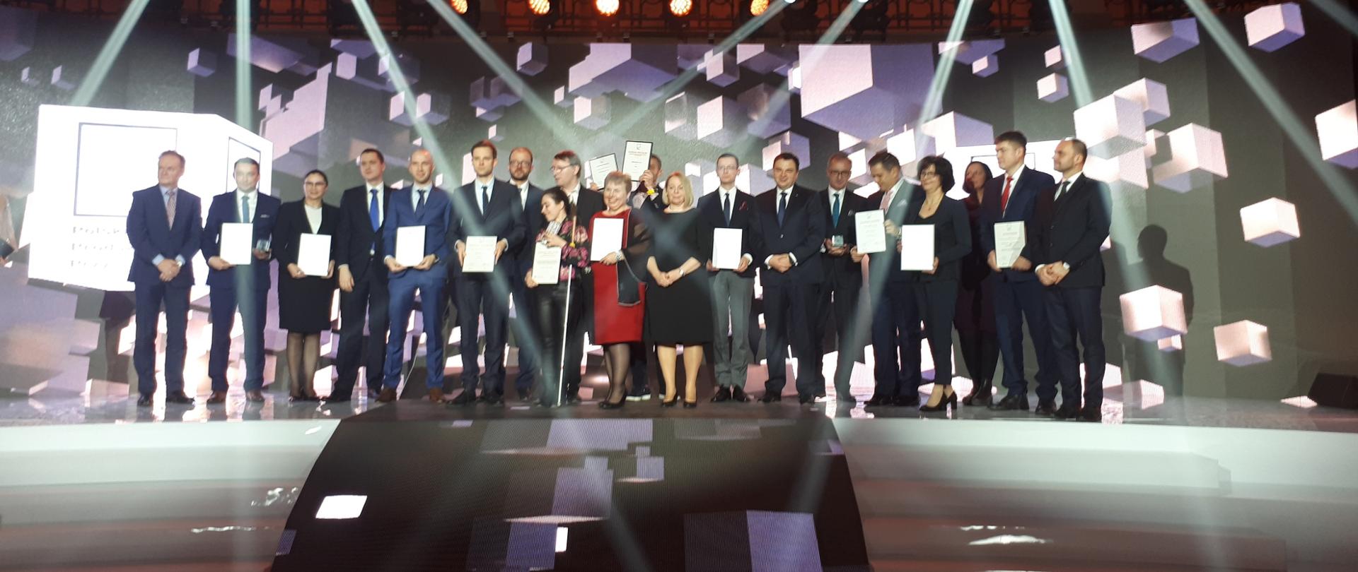 Na zdjęciu widać laureatów konkursu Polski Produkt Przyszłości.