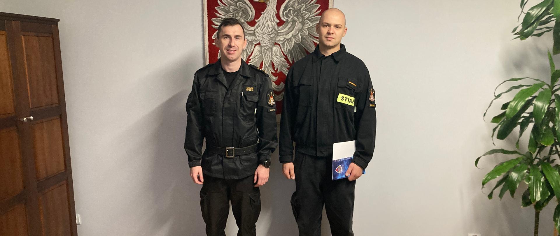 P.o. Komendant Powiatowy z funkcjonariuszem JRG Gostyń