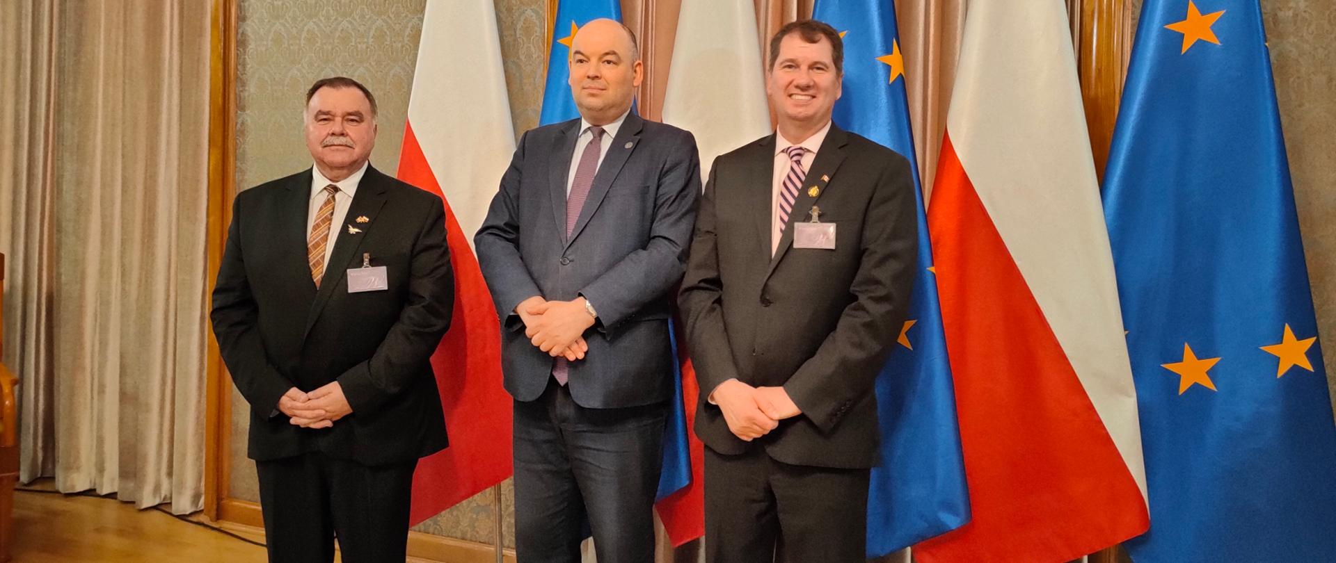 Spotkanie Ministra Jana Dziedziczaka z Panem Marianem Jaworskim, Prezesem Polskiego Towarzystwa Gimnastycznego Sokół Winnipeg oraz Panem Shannon Martin, Poseł do Parlamentu Prowincji Manitoba w Kanadzie.