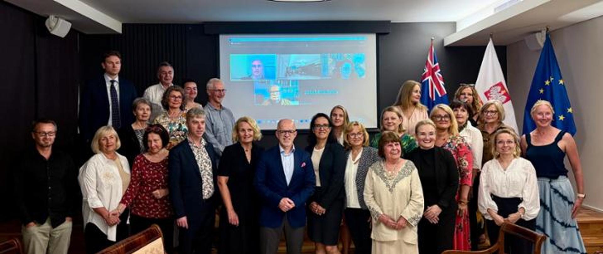 Participants in the “Literary Club at the Consulate” group photo
