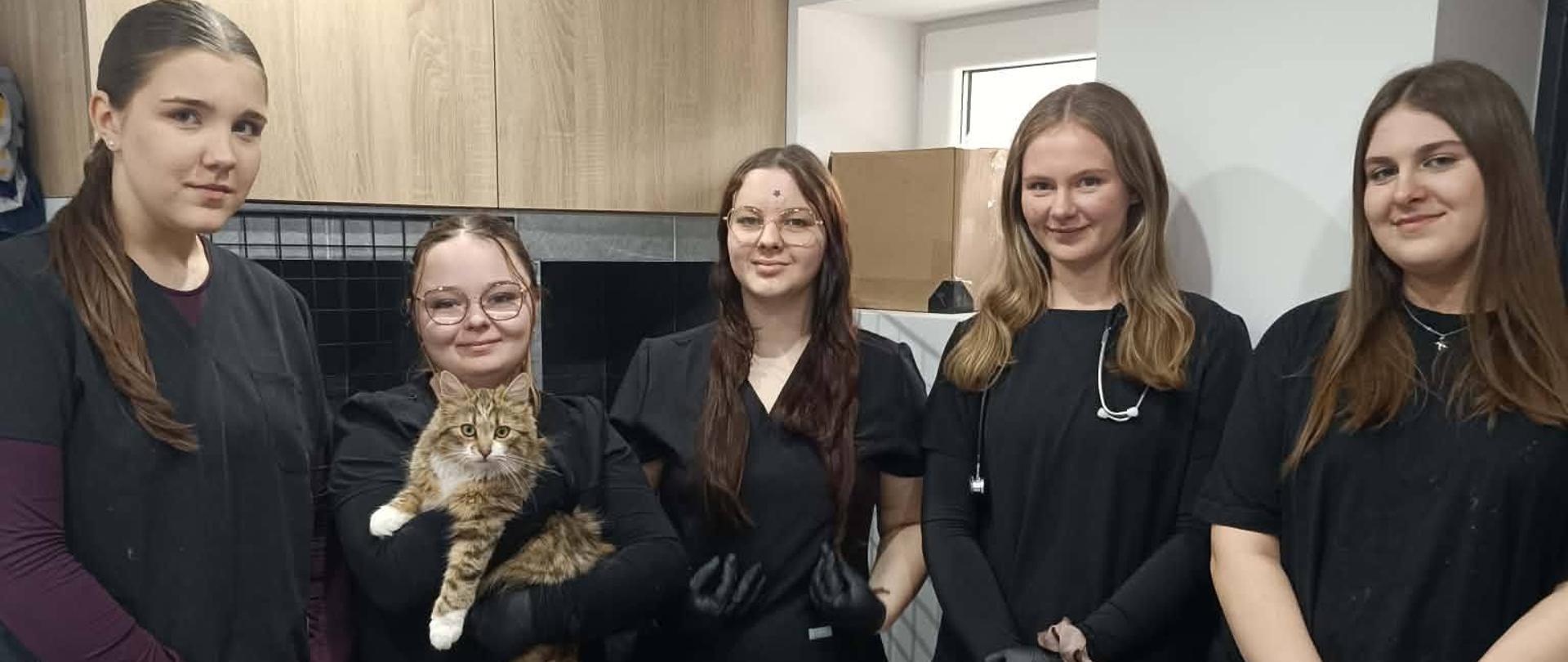 Przyszli technicy weterynarii doskonalą umiejętności zawodowe