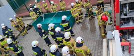 zajęcia praktyczne prowadzone przez strażaków JRG Mikołów podczas szkolenia kierowcy-konserwatora Ochotniczych Straży Pożarnych