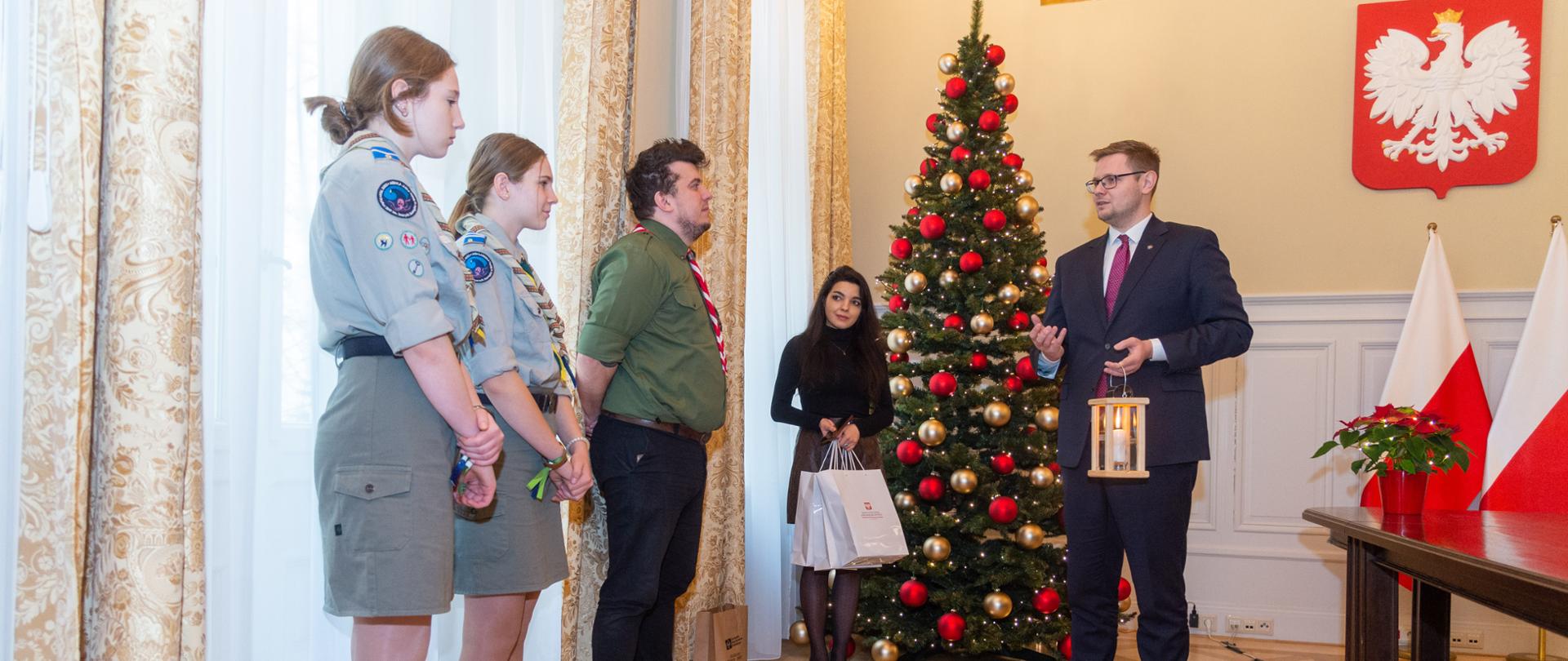 Betlejemskie Światło Pokoju w Ministerstwie Sprawiedliwości