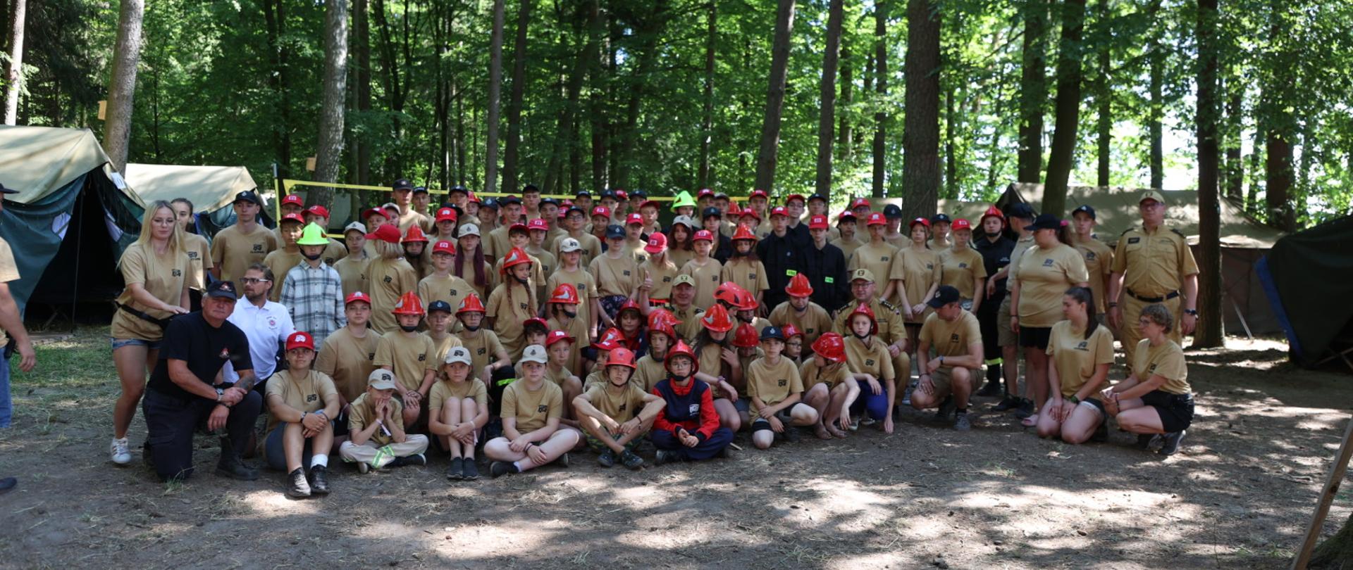 Wizyta Komendanta Głównego PSP w obozie MDP powiatu olsztyńskiego w Waszecie