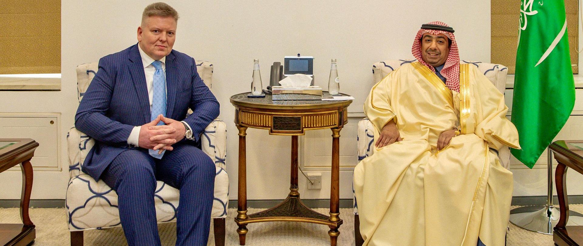 Amb. RR presents copy of credentials 1