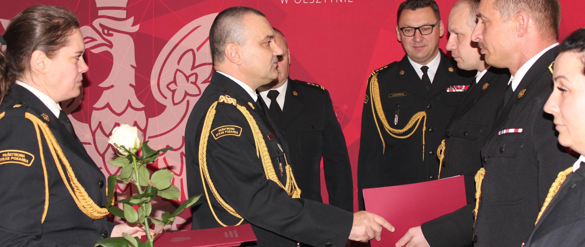 Wręczenie decyzji o awansach w stanowisku służbowym. 