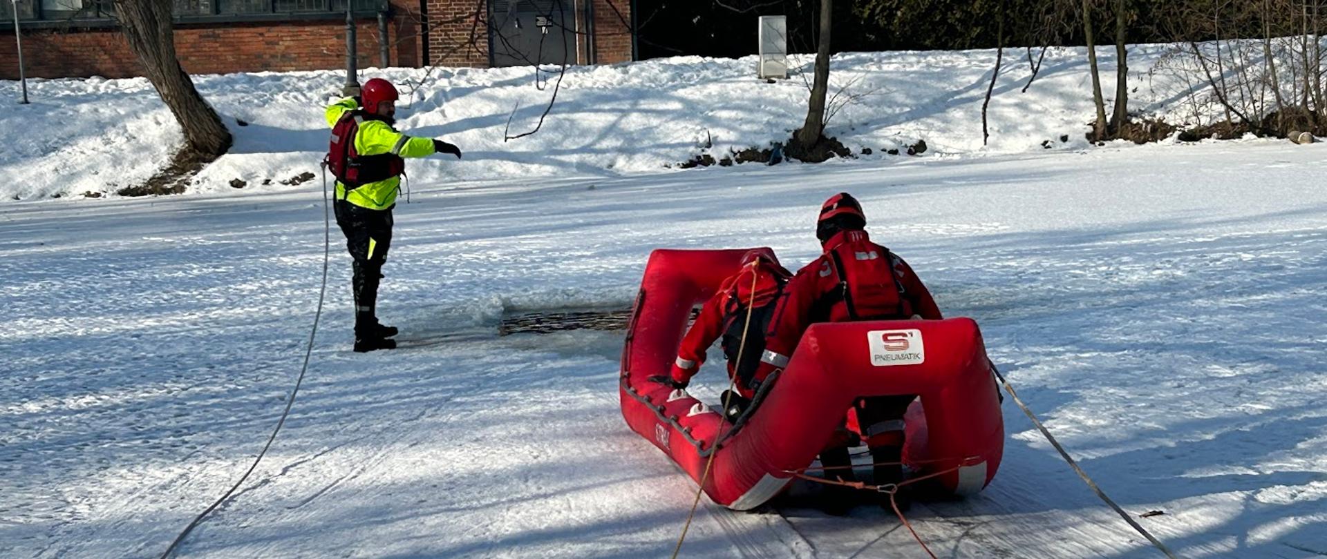 Ćwiczenia z zakresu ratownictwa lodowego