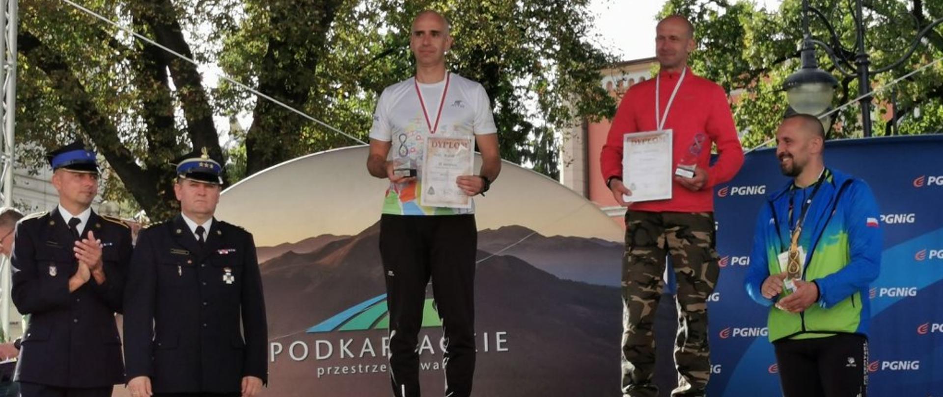 Wręczenie pamiątkowych dyplomów oraz medali - Przemyska dycha 2020