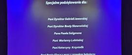 Rzutnik , na kto rym wyświetlone są podziękowania dla organizatorów koncertu