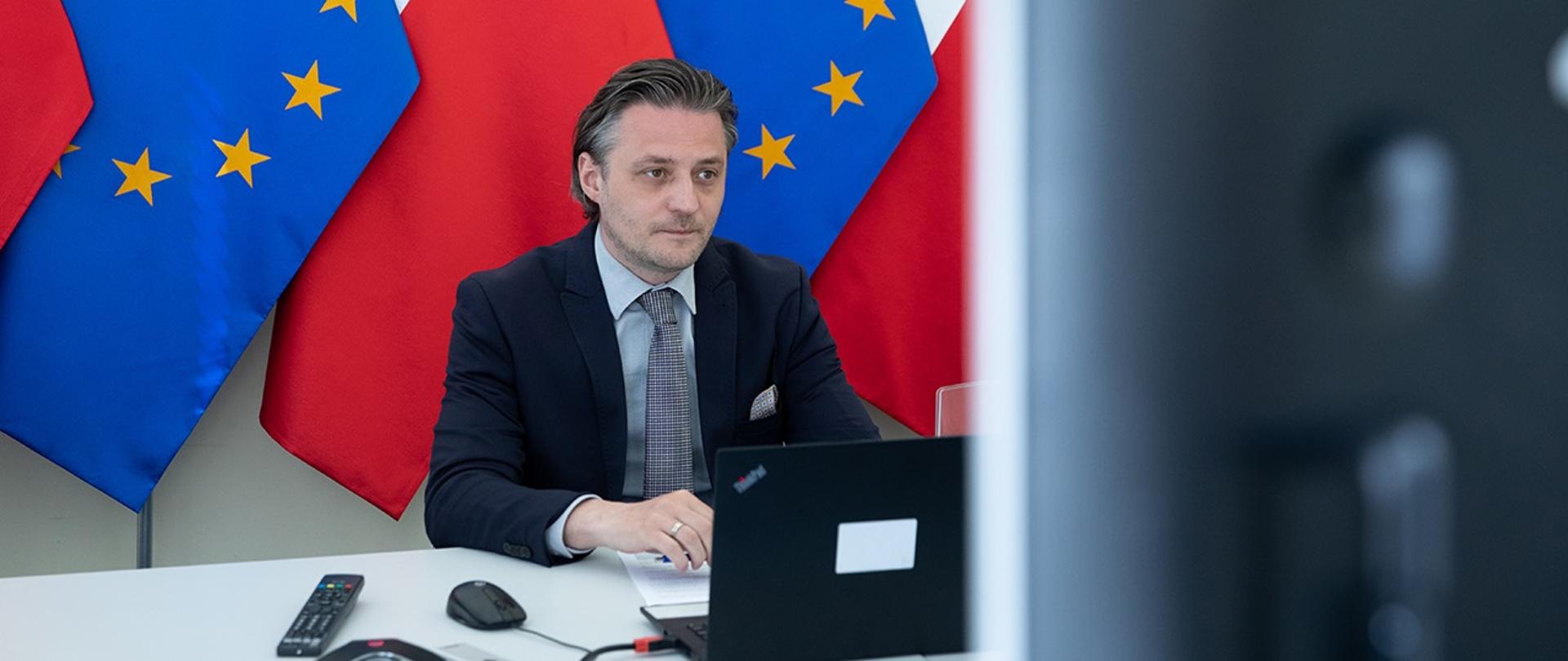 Wiceminister Bartosz Grodecki 