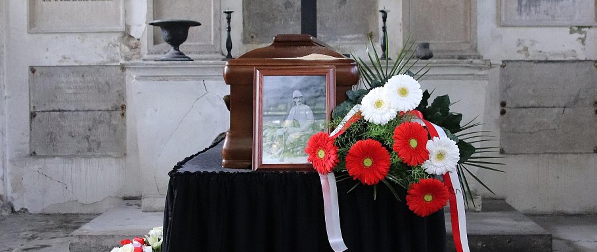 Uroczystości pochówku szczątków polskiego podróżnika i afrykanisty Stefana Szolc-Rogozińskiego