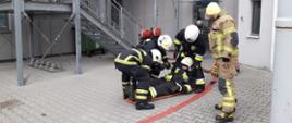 Egzamin szkolenia podstawowego OSP - ewakuacja poszkodowanego ratownika