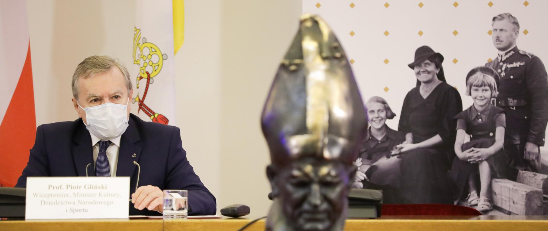 Kościół św. Jana Pawła II – konferencja naukowa w ramach obchodów 100. rocznicy urodzin Karola Wojtyły, fot. Danuta Matloch