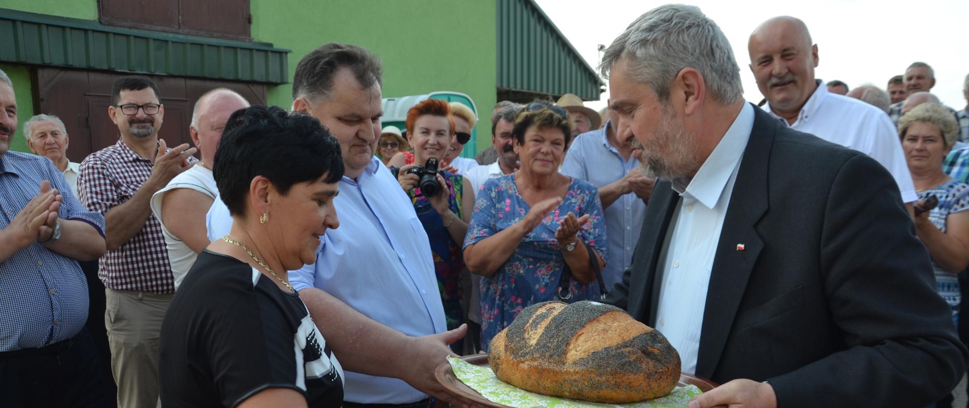 Powitanie ministra J.K. Ardanowskiego (Fot. Tomasz Małecki/Radio Września)