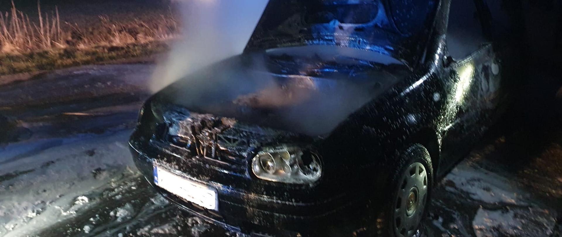 Spalona komora silnikowa VW Golfa