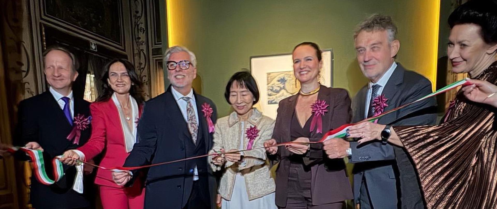 Inaugurazione mostra Hokusai - taglio del nastro