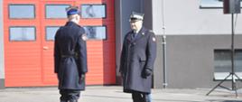 Na zdjęciu dowódca uroczystości melduje Komendantowi Wojewódzkiemu gotowość do rozpoczęcia uroczystości