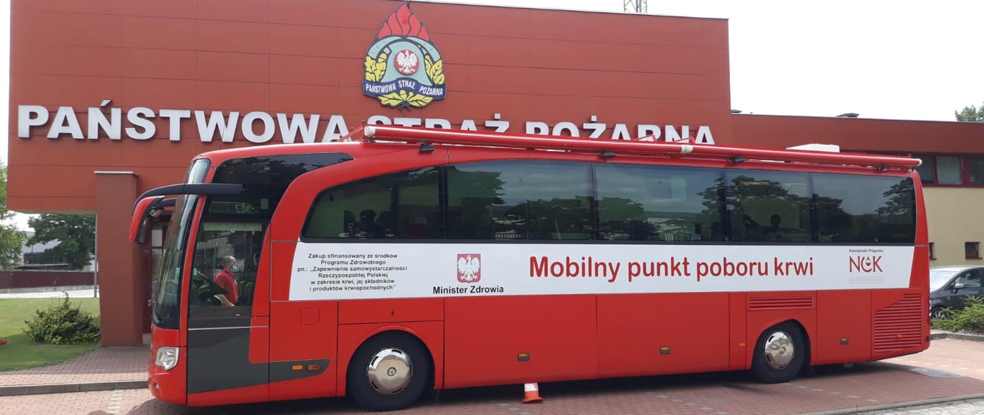 Nowosolscy strażacy oddają honorowo krew.