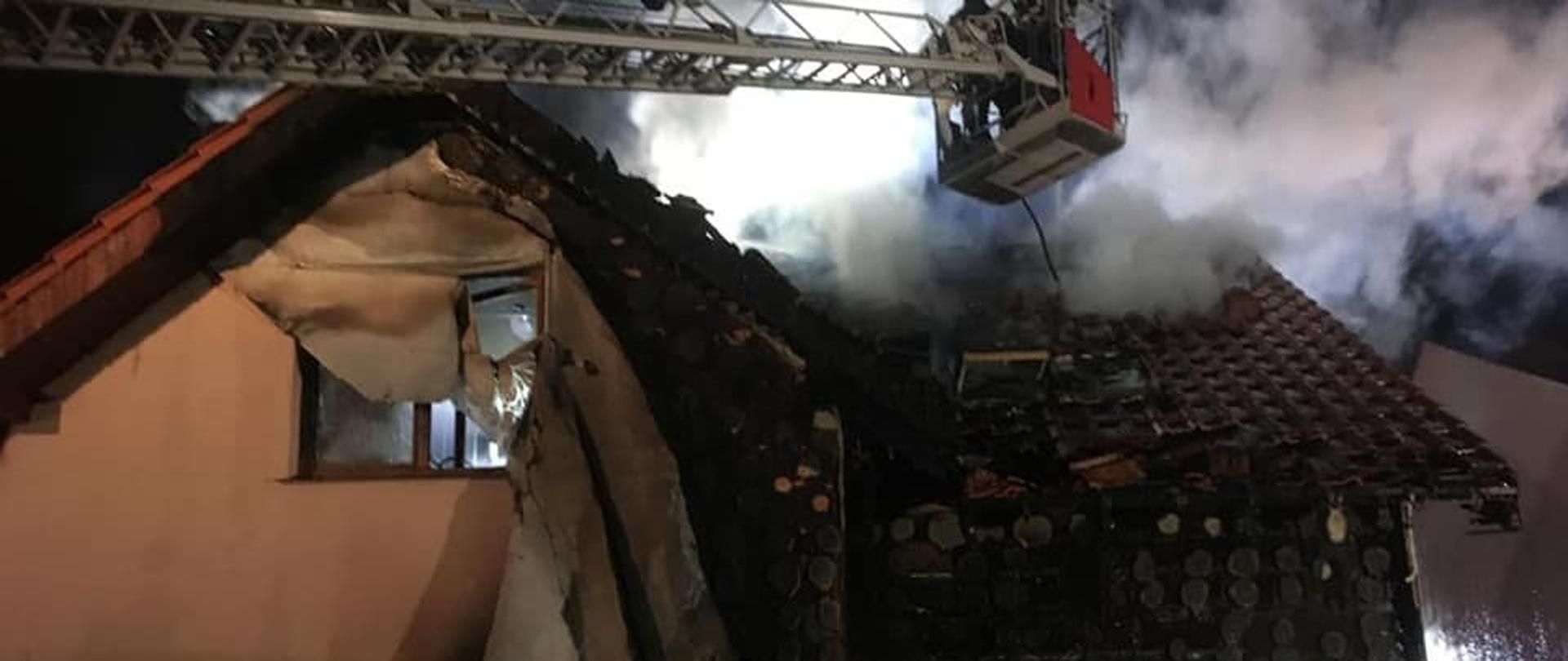 Pożar poddasza domu jednorodzinnego 