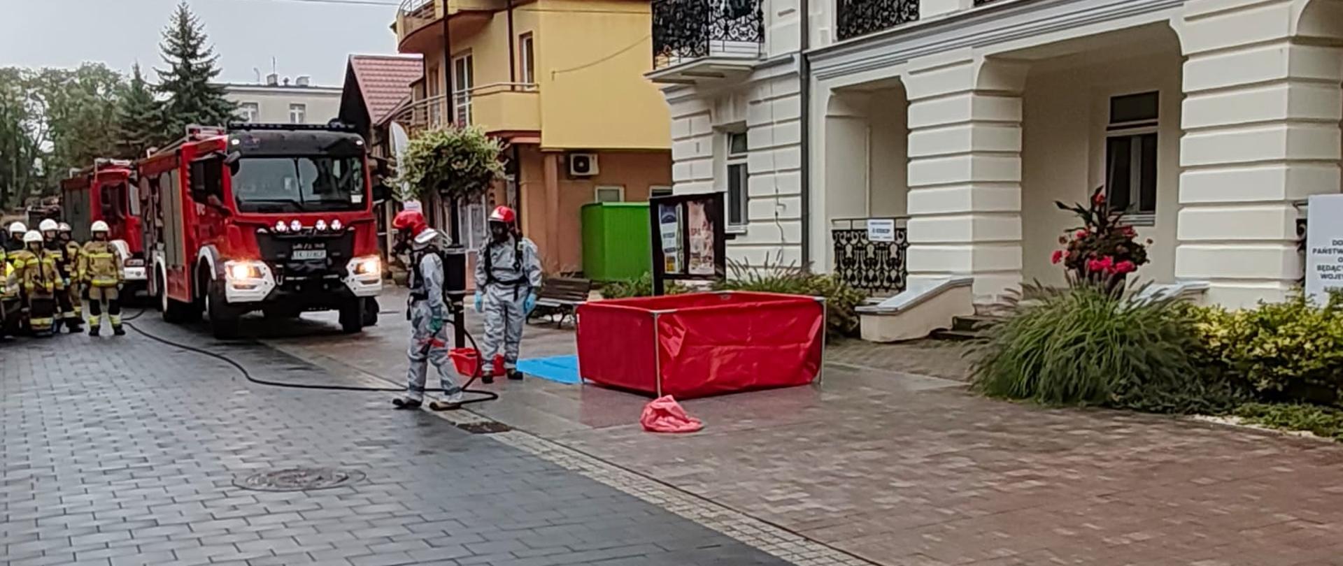 Ćwiczenia związane ze współdziałaniem służb przy zdarzeniach ze niezidentyfikowaną przesyłką.