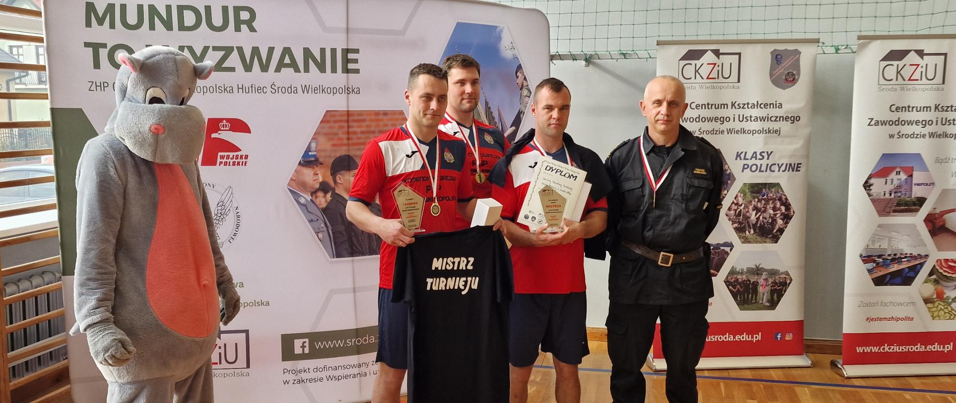 MUNDUR TO WYZWANIE CZYLI „KADECI KONTRA ZAWODOWCY”