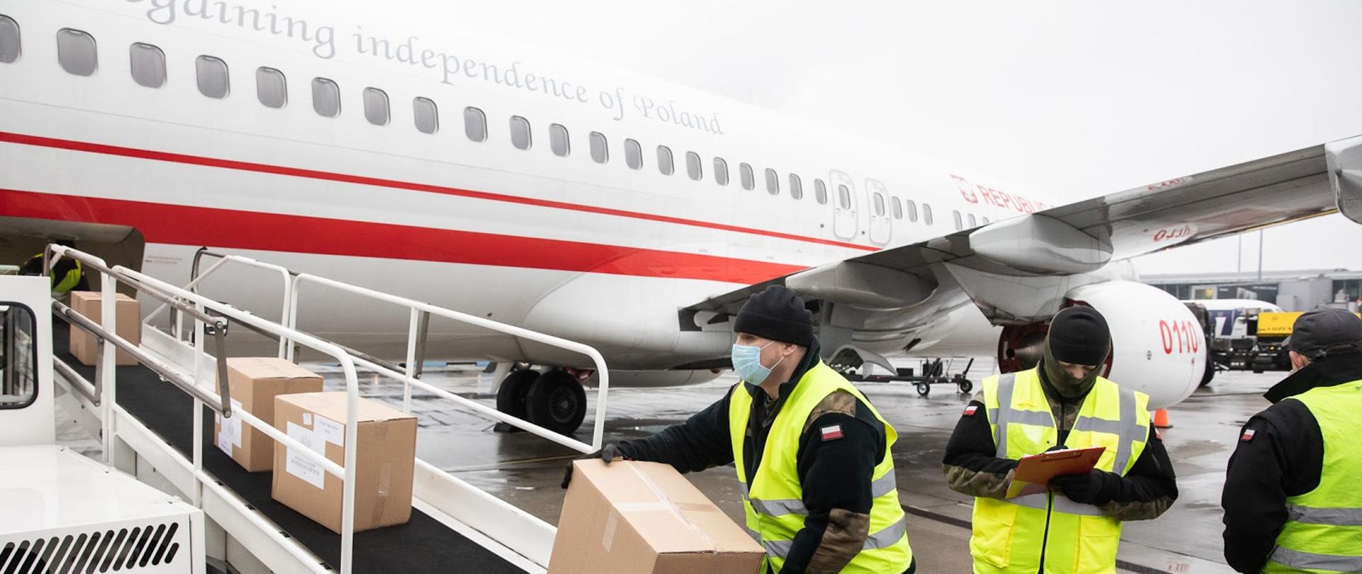 2020.12.13 Warszawa . Lotnisko Wojskowe . Polska Pomoc dla Sudan .Fot. Tymon Markowski / MSZ