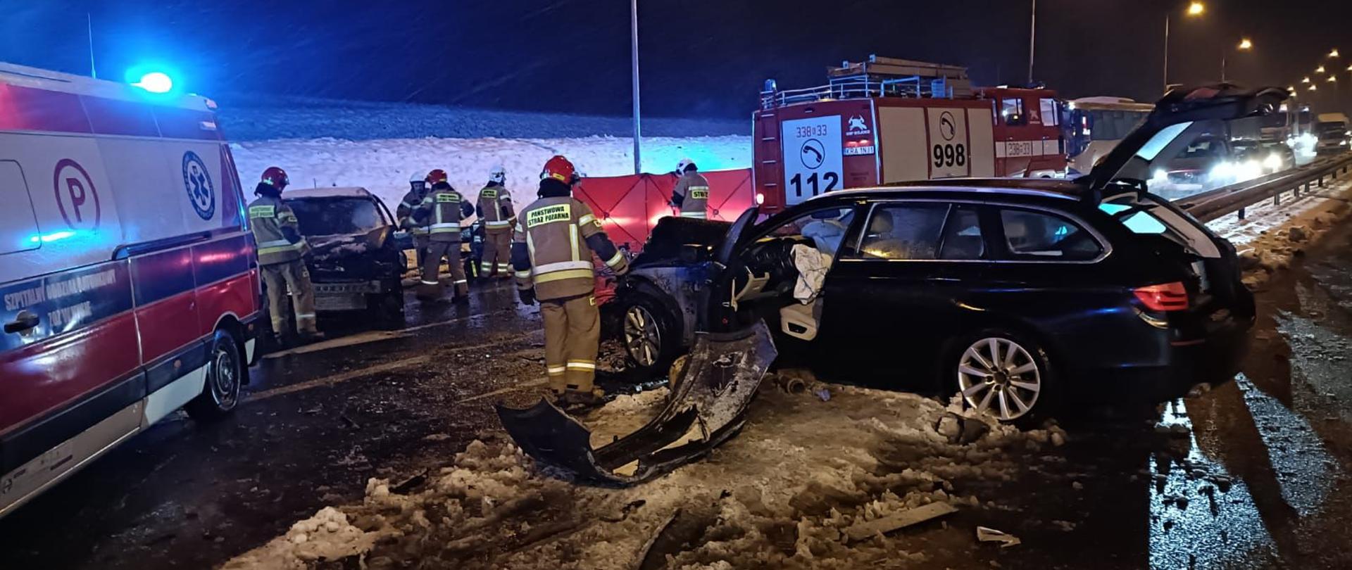 Zderzenie dwóch pojazdów osobowych na DK 46