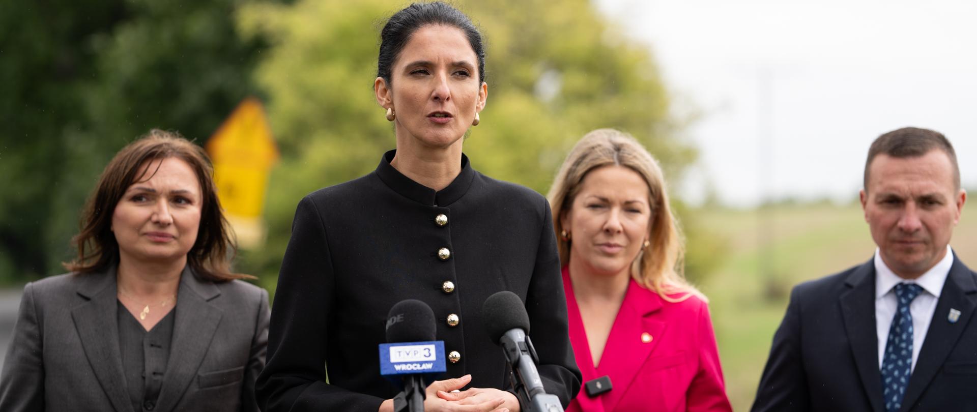 Po powodzi czas na odbudowę – kolejne inwestycje drogowe w powiecie ząbkowickim