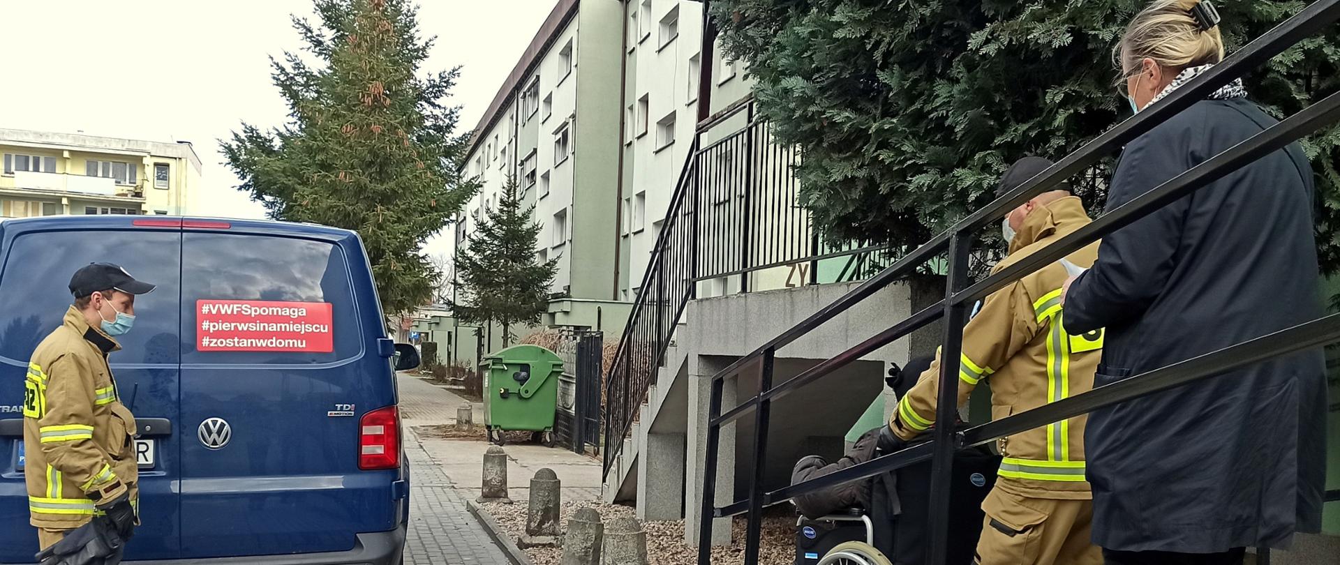 Transport seniora do punktu szczepień