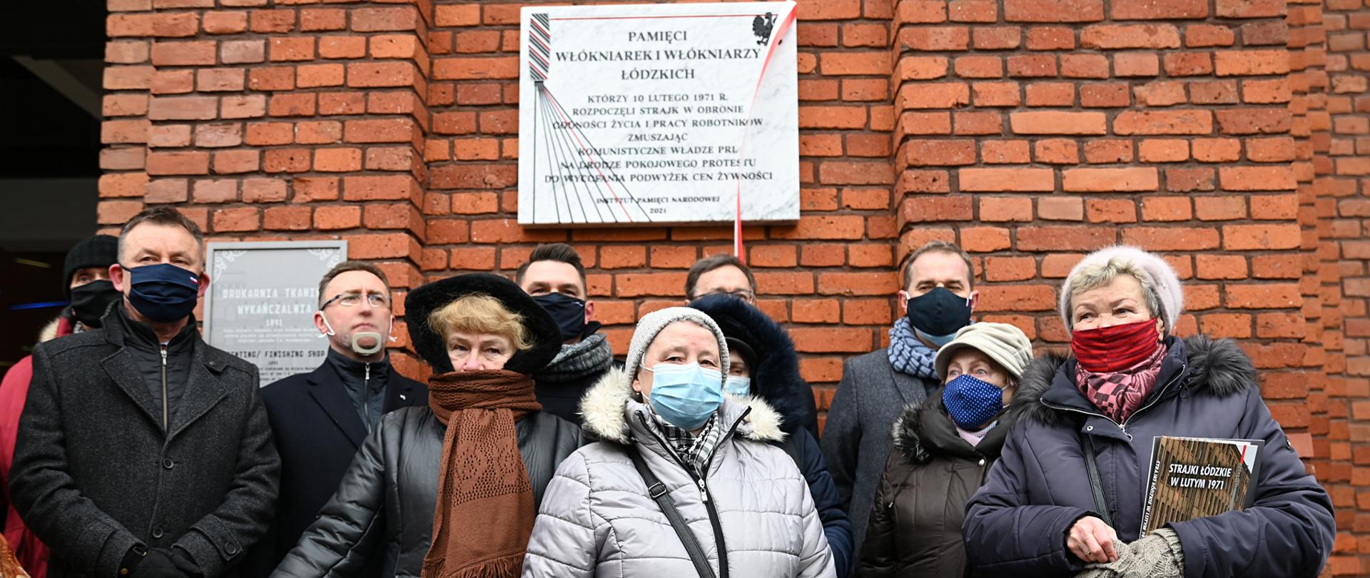 Tablica pamiątkowa z okazji 50. rocznicy wydarzeń 