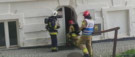 Ćwiczenia strażaków na obiekcie Domu Pomocy Społecznej