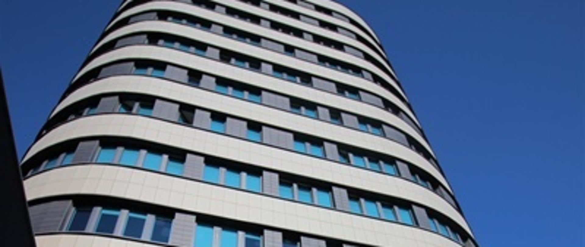 Nowoczesnym i jednym z najwyższych w kraju budynkiem sądowym mogą pochwalić się Sąd Okręgowy i Sąd Rejonowy w Elblągu.