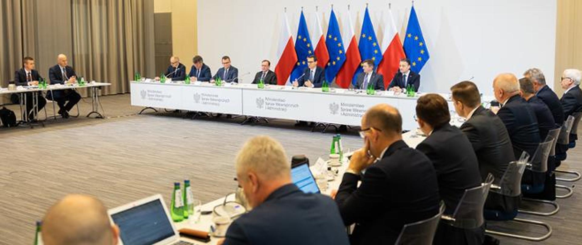 Odprawa premiera Mateusza Morawieckiego z wojewodami