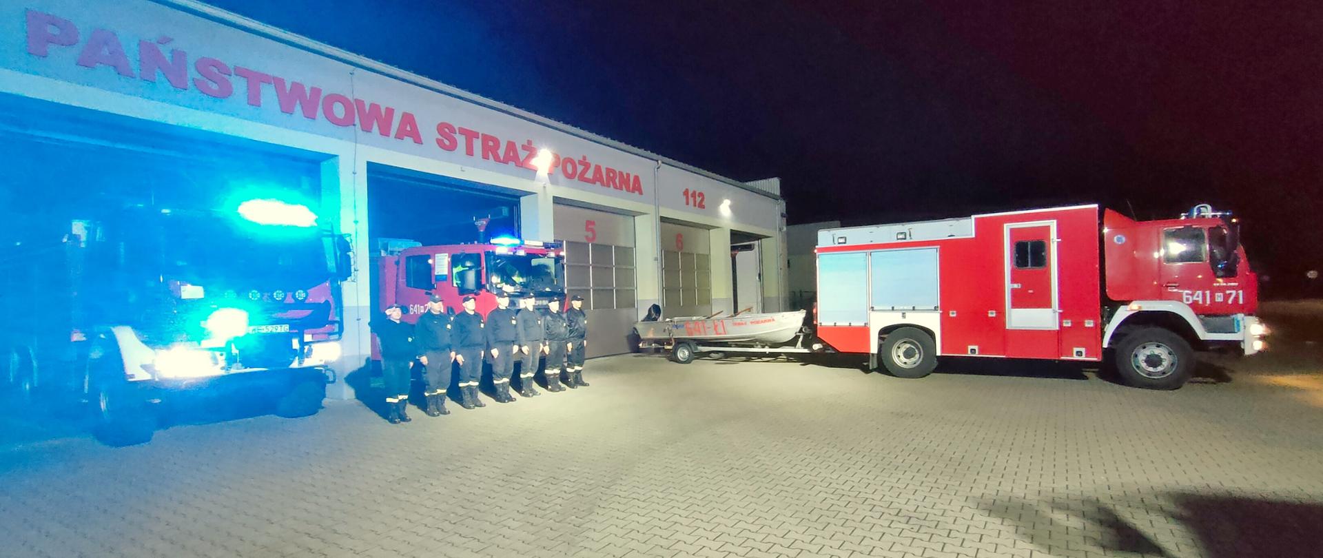 Hołd dla zmarłego strażaka z KM PSP w Gdańsku.- funkcjonariusze z Jednostki Ratowniczo-Gaśniczej w Sokołowie Podlaskim oraz druhowie jednostek OSP z terenu powiatu sokołowskiego oddali hołd śp. sekc. Bartoszowi Błyskale