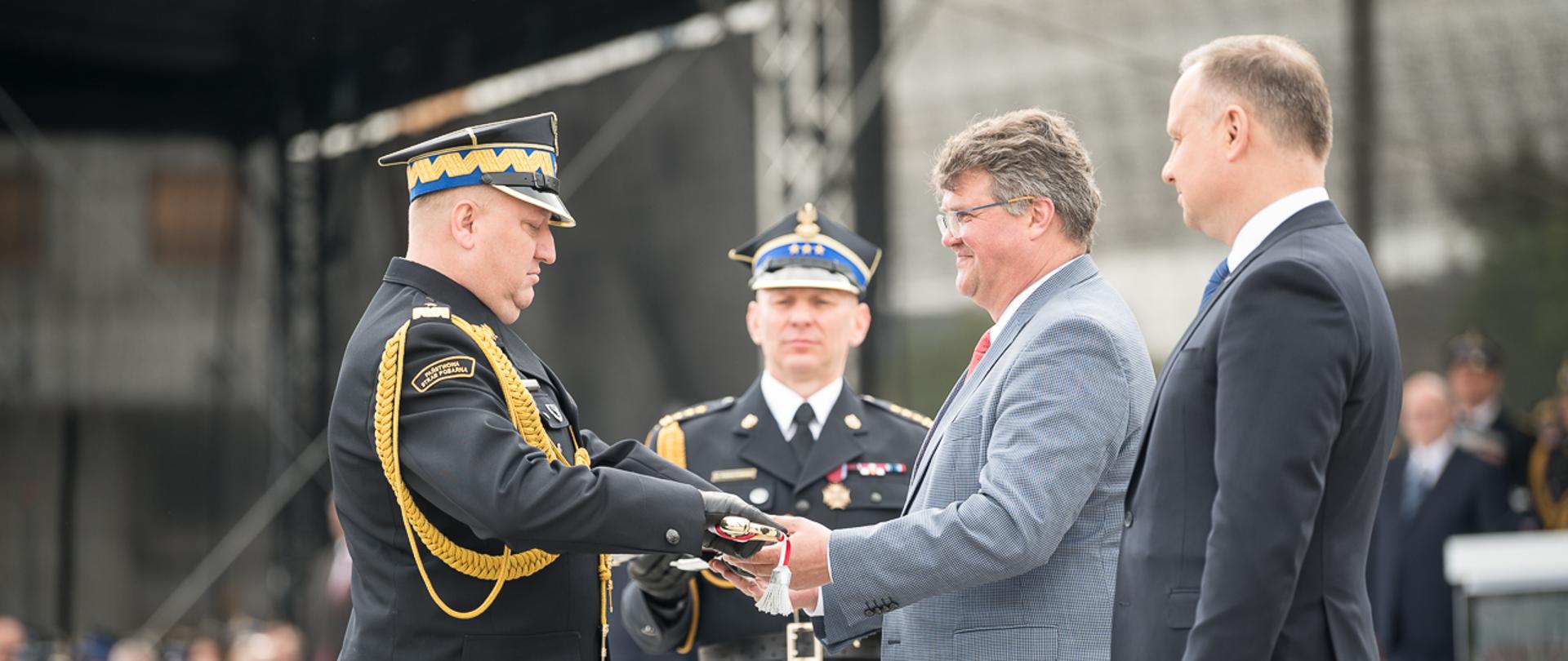 nadbryg. Grzegorz Janowski