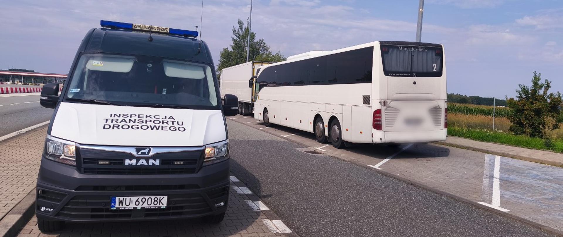Kierowca autobusu bez ważnych uprawnień zatrzymany podczas akcji „Bezpieczny Autokar – wakacje 2026”