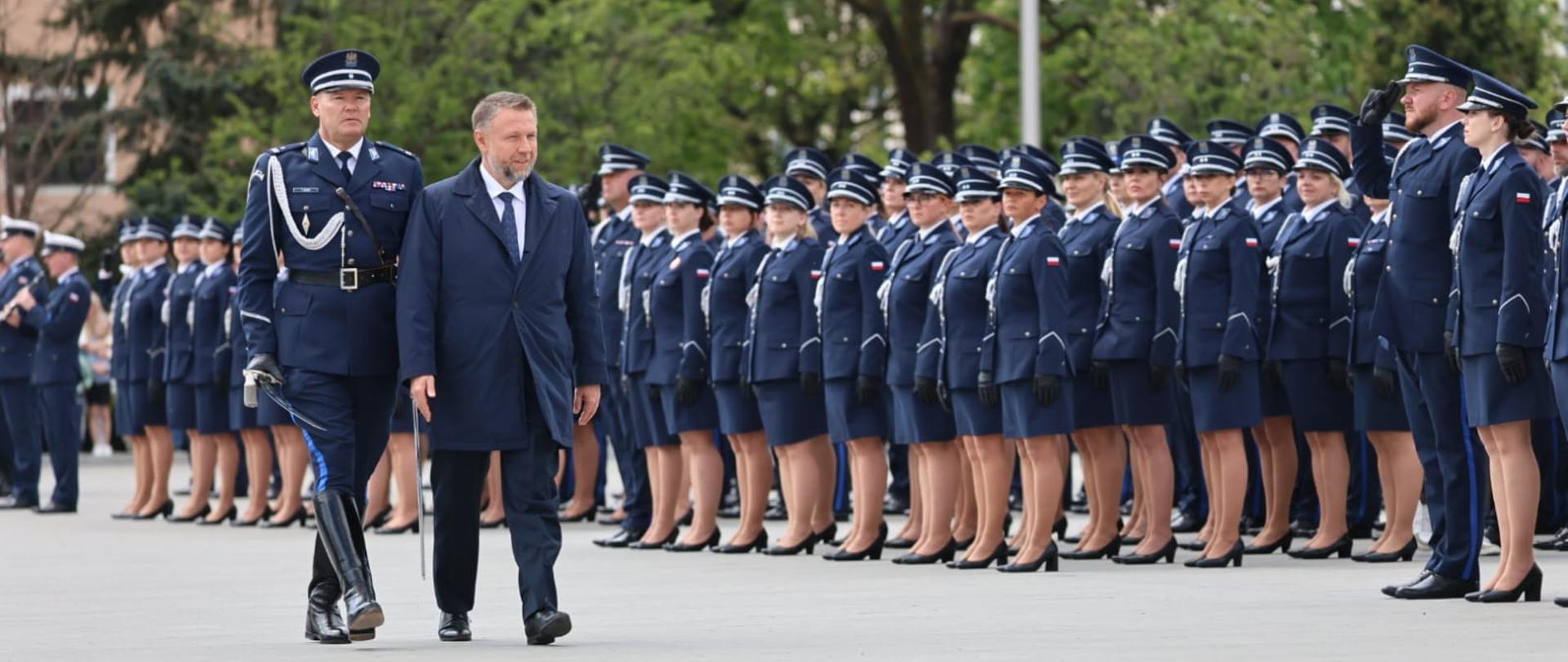 Uroczysty apel z okazji Promocji na Pierwszy Stopień Oficerski w Szczytnie