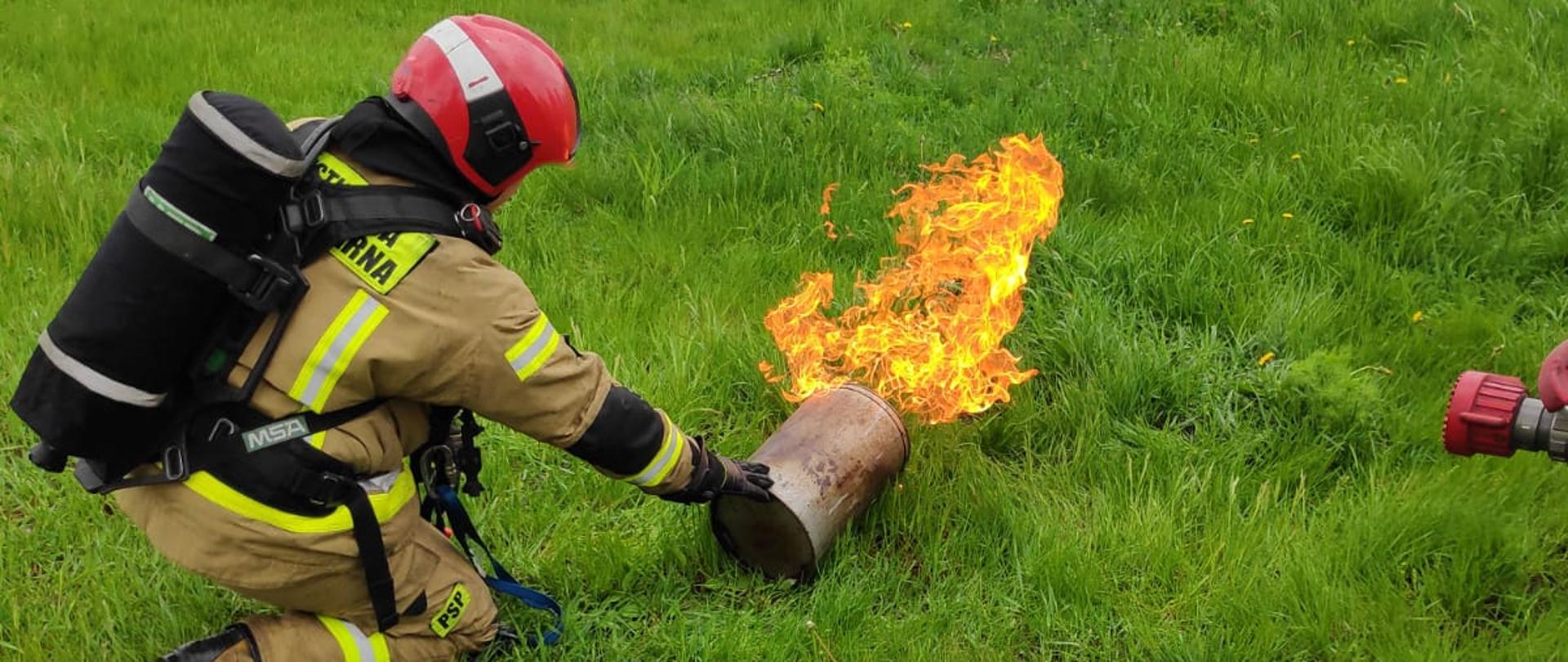 Ćwiczenia z zakresu gaszenia pożarów zbiorników z gazem