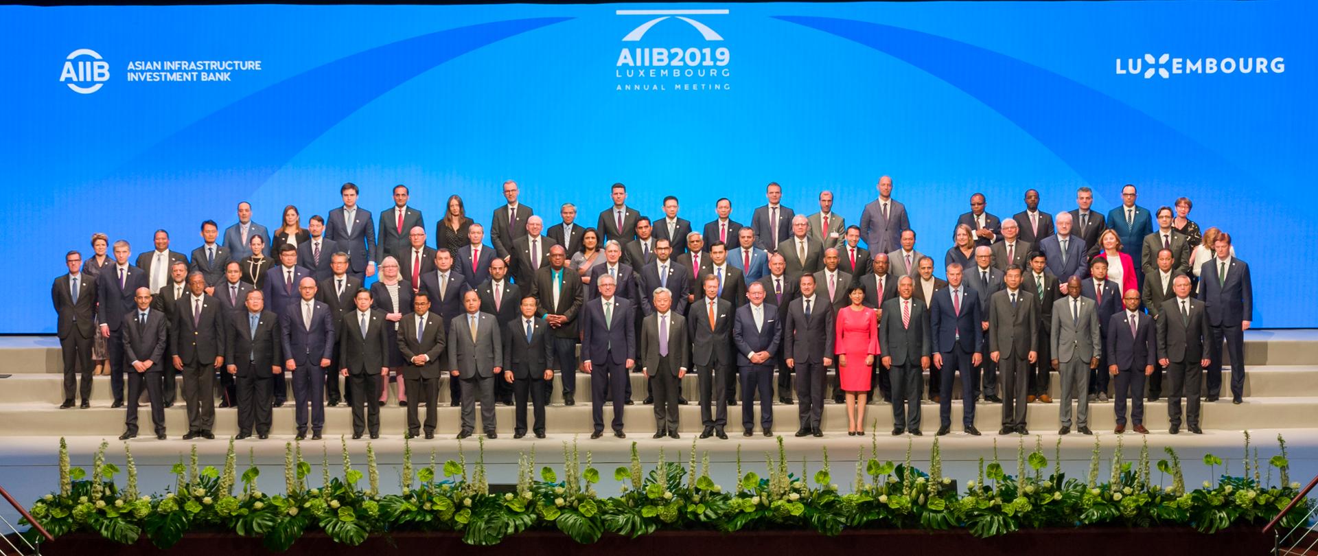 Wspólne zdjęcie ze spotkania Rady Gubernatorów