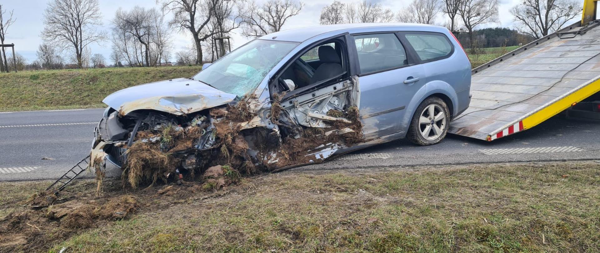 samochód po wypadku