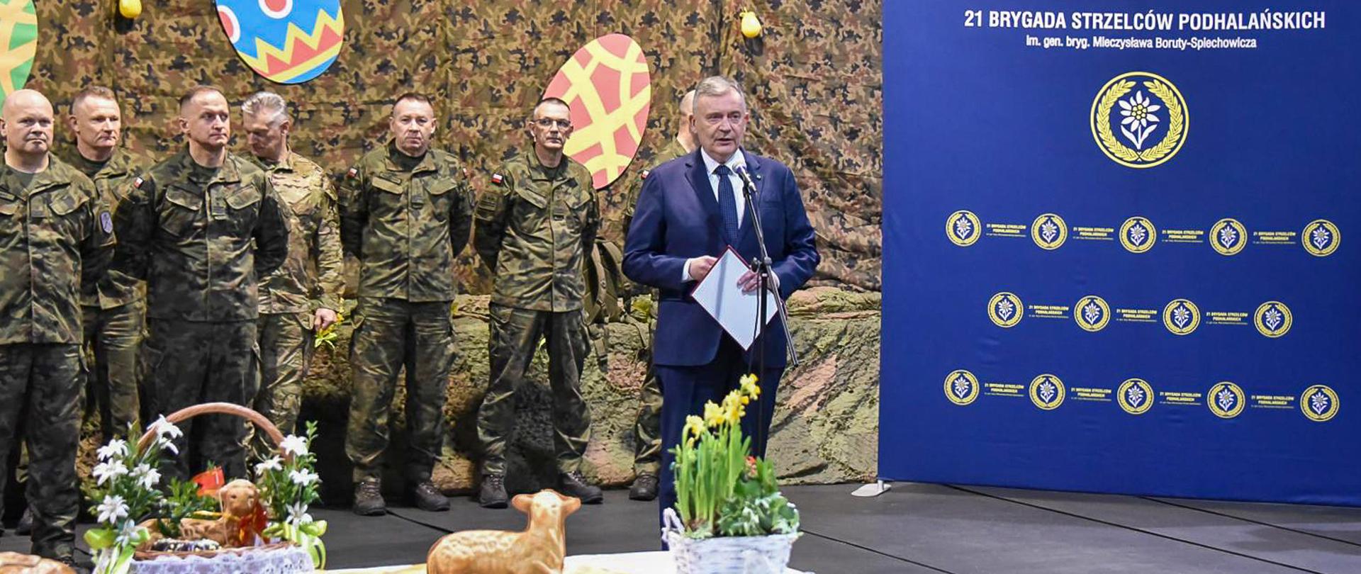 1 kwietnia 2026 r. sekretarz stanu w MON Paweł Bejda wziął udział w spotkaniu wielkanocnym z żołnierzami 21 Brygady Strzelców Podhalańskich oraz Garnizonu Rzeszów. Fot. 21BSP