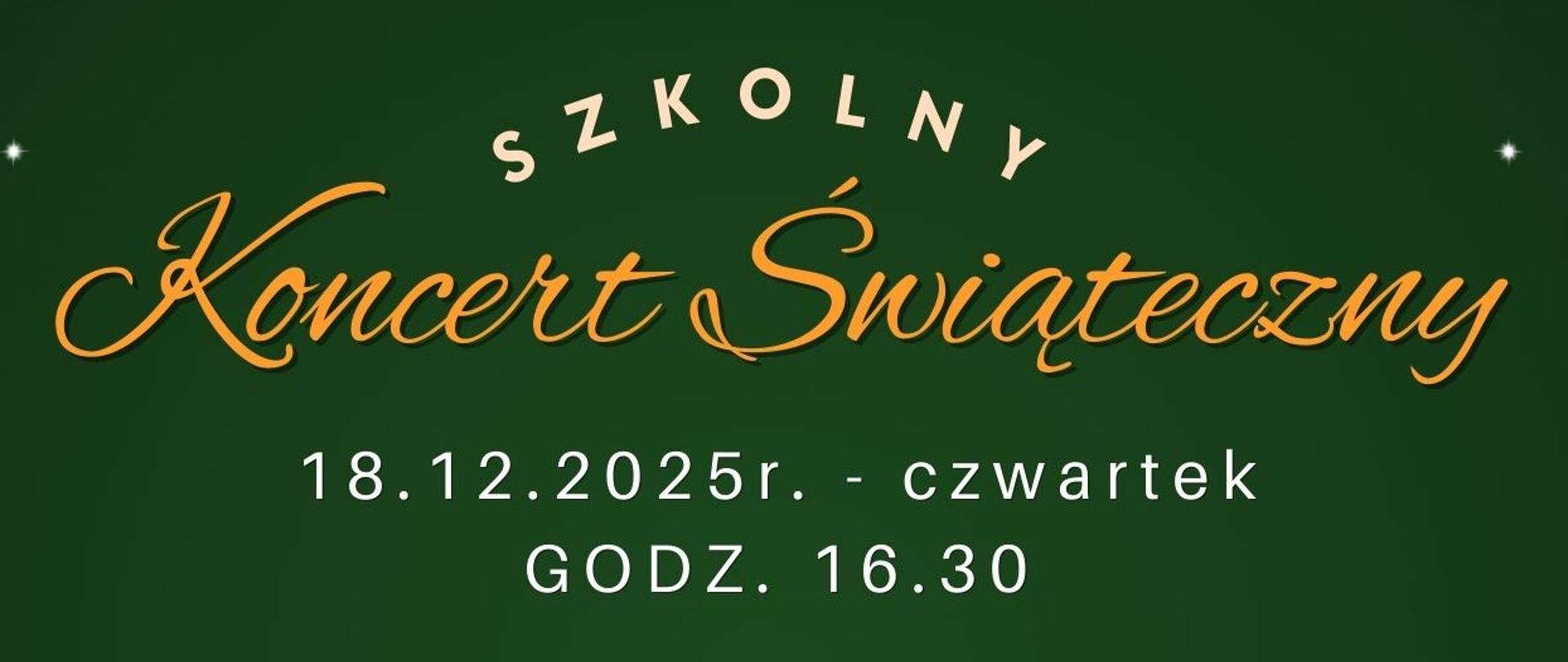 plakat ma ciemnozielone tło z wyraźnym, świątecznym klimatem: u góry wiszą bombki i gałązki świerku, po bokach znajduje się stylizowana choinka oraz szopka bożonarodzeniowa, a całość utrzymana jest w ciepłych barwach złota, czerwieni i zieleni. Centralnie umieszczono nazwę wydarzenia „Szkolny Koncert Świąteczny” oraz informację o dacie i godzinie: 18 grudnia 2025 roku (czwartek), godzina 16.30, z logo Państwowej Szkoły Muzycznej I stopnia nr 1 w Kędzierzynie-Koźlu. Plakat informuje, że wystąpią uczniowie i nauczyciele szkoły, a w programie znajdą się kolędy, pastorałki i piosenki świąteczne, a koncert odbędzie się w sali koncertowej PSM w Kędzierzynie-Koźlu.