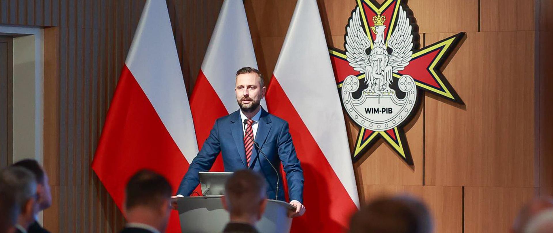2 października 2025 r. w Wojskowym Instytucie Medycznym - Państwowym Instytucie Badawczym wicepremier - minister obrony narodowej Władysław Kosiniak-Kamysz wziął udział w inauguracji roku akademickiego 2025/2026. Fot. Krzysztof Niedziela/MON