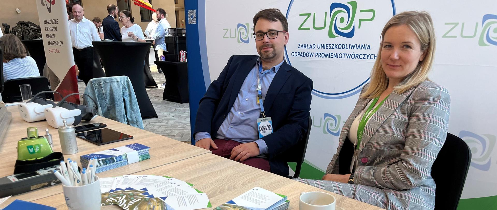 Nuclear Day 2024 stolik