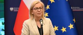 Ministra Paulina Hennig-Kloska podczas wręczenia Odznak Honorowych „Za Zasługi dla Ochrony Środowiska i Klimatu”