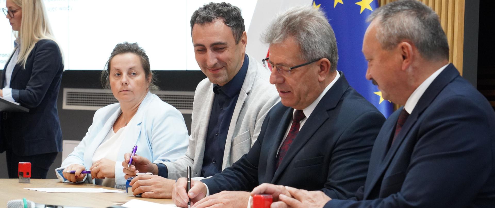 Program Ochrony Ludności i Obrony Cywilnej - podpisanie umów