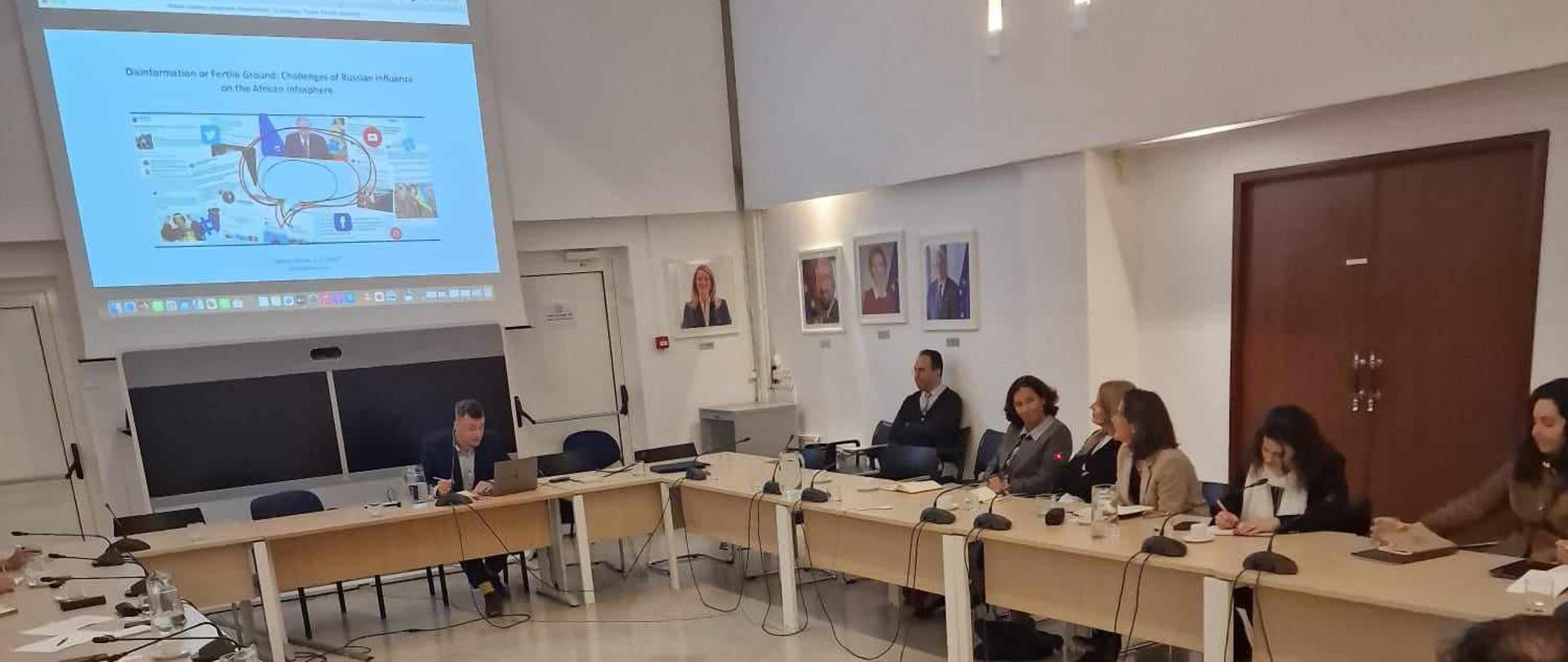 Conférence_du_Dr_Jędrzej_Czerep_à_la_Délégation_de_l'Union_Européenne_à_Tunis5
