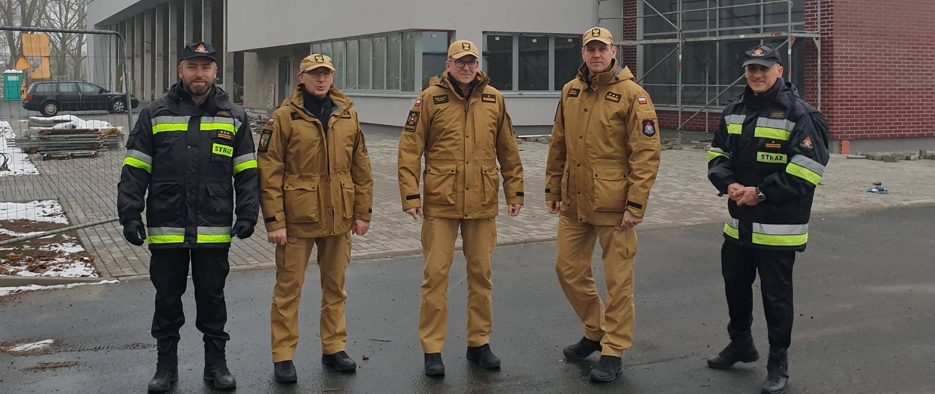 Wizyta Zastępcy Komendanta Głównego PSP nadbryg. Krzysztofa Hejduka na terenie budowy nowej Komendy Powiatowej PSP w Żarach